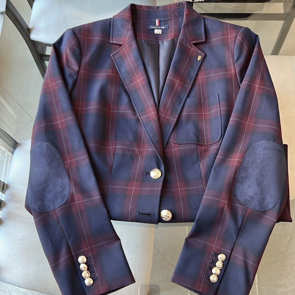 Tommy Hilfiger Plaid Blazer-Elegant Detail and Gold Buttons